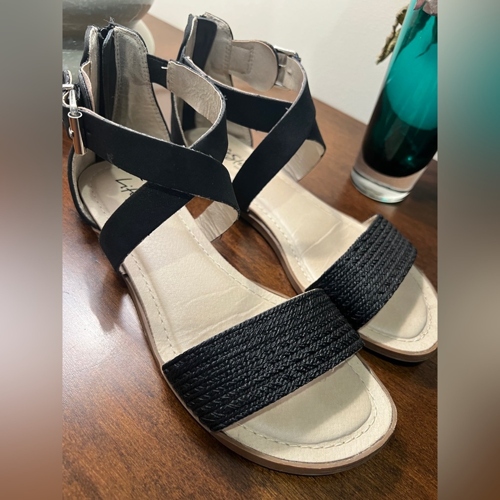 Riley Ankle Strap Sandal by LifeStride - Picture 5 of 8